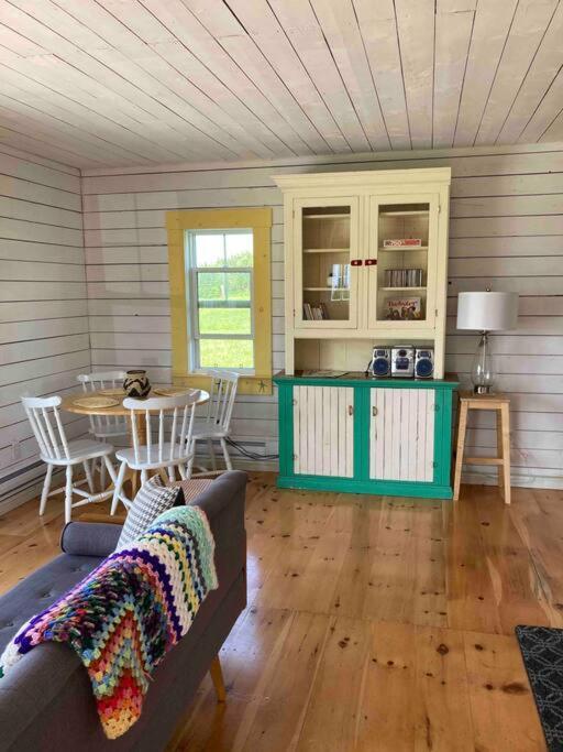 Sea Cliff Cottage Edwardsville Exterior photo